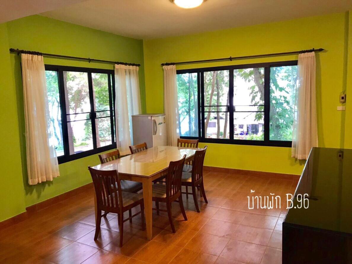 Baan Rug Nam Sai Villa แกลง ภายนอก รูปภาพ