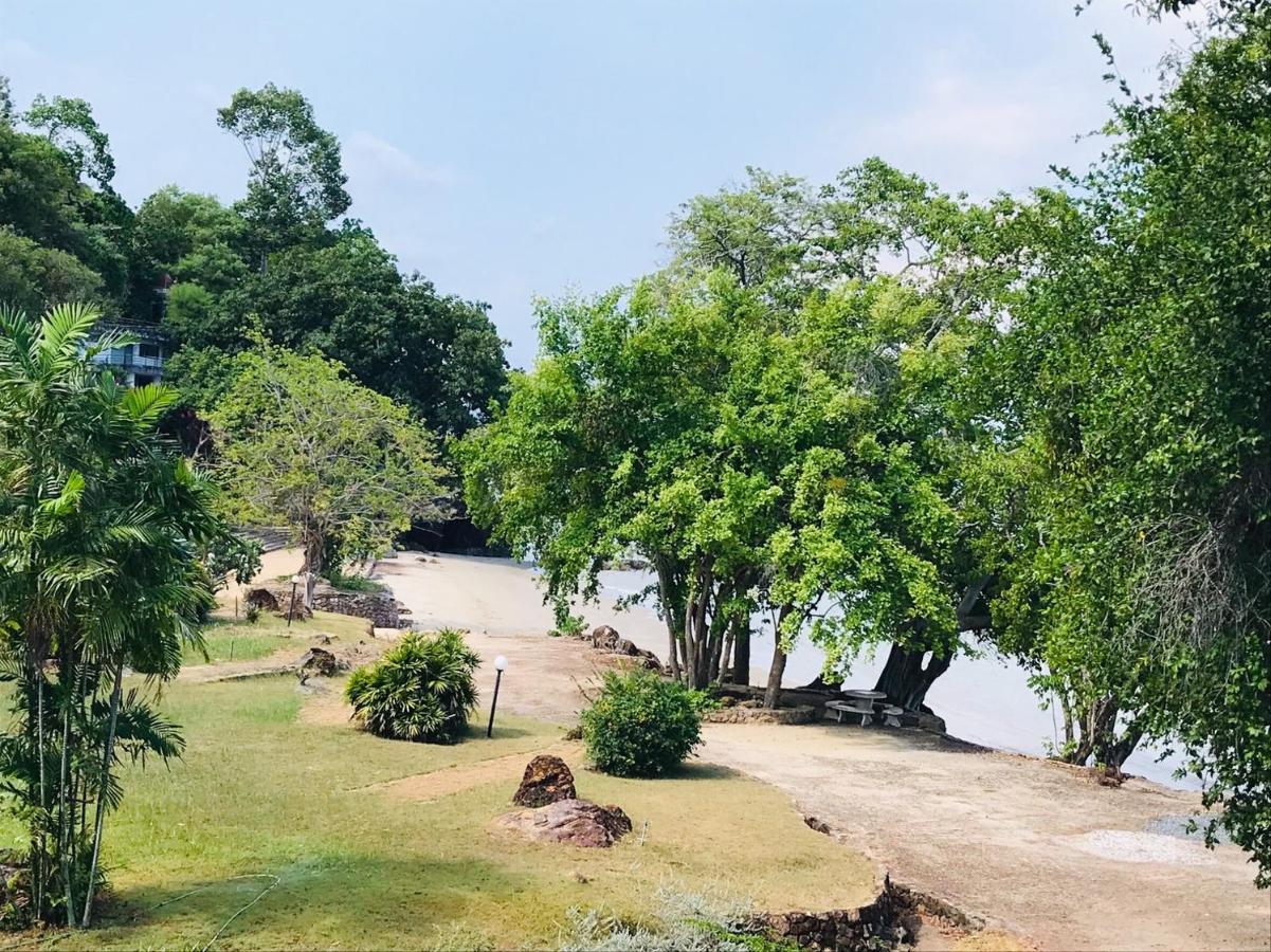 Baan Rug Nam Sai Villa แกลง ภายนอก รูปภาพ