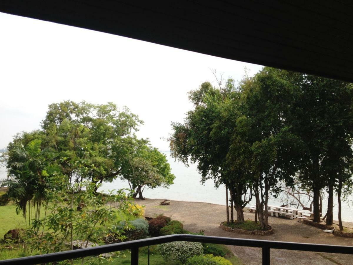 Baan Rug Nam Sai Villa แกลง ภายนอก รูปภาพ