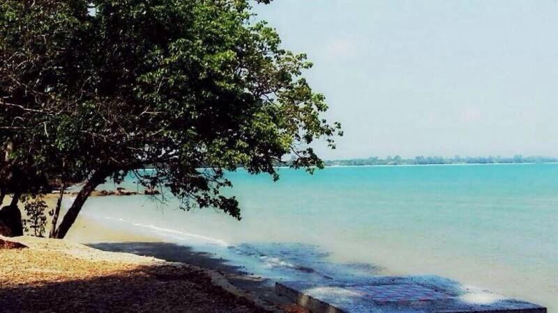 Baan Rug Nam Sai Villa แกลง ภายนอก รูปภาพ